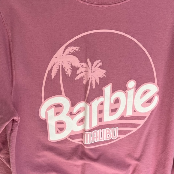 BARBIE - Trendy! Comfy Barbie Malibu Pink Sweatshirt Long Sleeve Women Sz Small - Picture 4 of 6